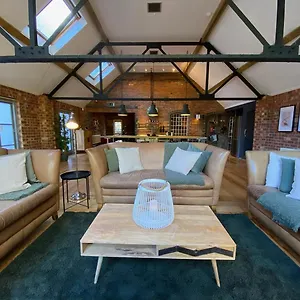 Stunning 3bd Character House Near Coleshill Holiday home