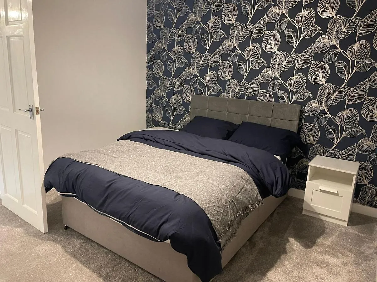 Lakeside View 2 Bedroom House Birmingham United Kingdom